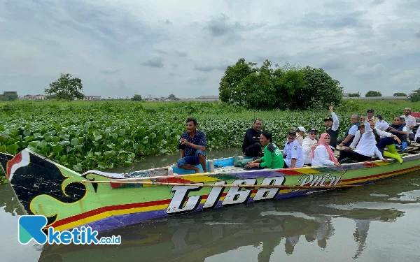 Thumbnail Berita - Wabup Subandi dan Pemprov Jatim Cari Solusi Banjir akibat Luapan Kali Buntung  di  Waru