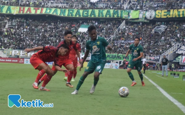 Thumbnail Berita - Bawa 22 Pemain, Aji Santoso Tidak Ingin Ambil Pusing Dengan Persija