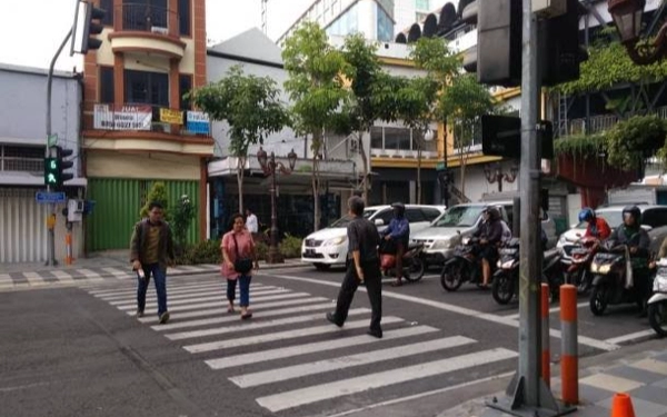 Thumbnail Berita - Pemkot Surabaya Menambah PCTL dan Zebra Cross 