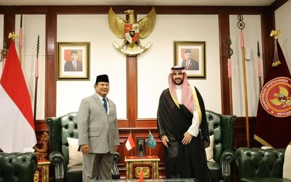 Thumbnail Berita - Menhan Saudi Bertemu Prabowo, Kerja Sama Pertahanan Dua Negara Diperkuat