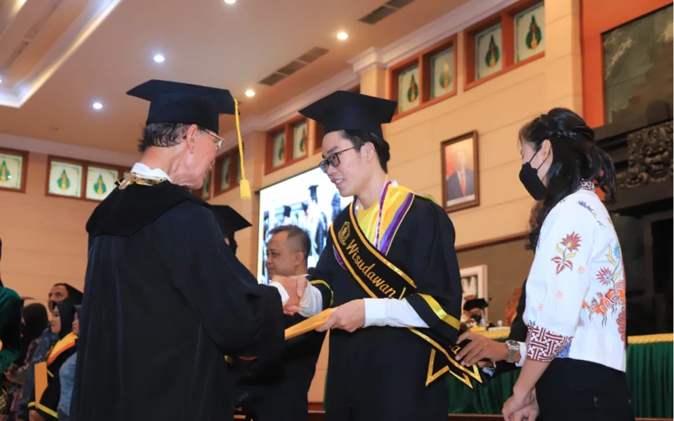 Wisuda 2022, Ini Sederet Penghargaan Nasional  UWKS 