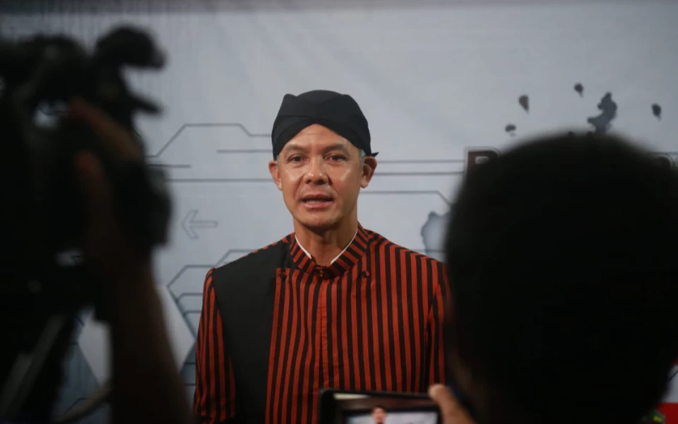 Thumbnail Berita - PSI Tetap Usung Ganjar Pranowo Meski Kena Sanksi PDIP 