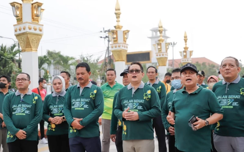 Thumbnail Berita - Lepas Acara Jalan Sehat, Sekdaprov Jatim Kagumi Keindahan Kota Madiun