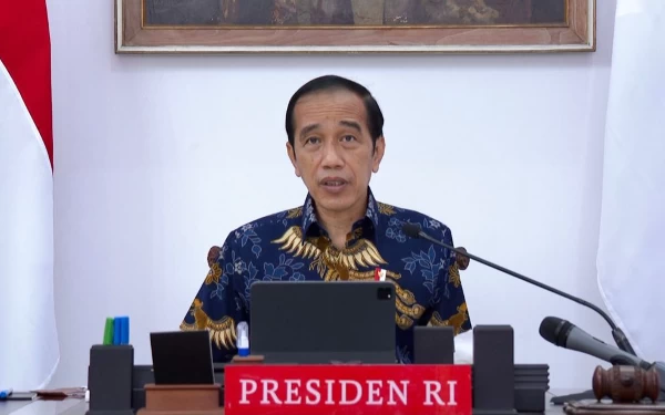 Thumbnail Jokowi Ingatkan Pemda, APBD Mandek di Bank Senilai Rp278 T 