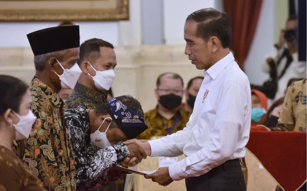 Jokowi ke Menteri Hadi Tjahjanto: Jangan Beri Ampun Mafia Tanah!