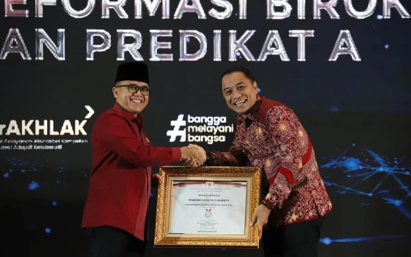 Thumbnail Berita - Pemkot Surabaya Raih Peringkat A Indeks Reformasi Birokrasi 