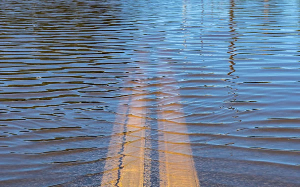 Thumbnail Maluku Terendam Banjir, Distribusi Bantuan Terhambat