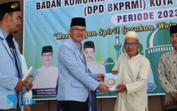 Thumbnail Wali Kota Pagaralam Beri Perhatian Khusus kepada Ustadz/Ustadzah