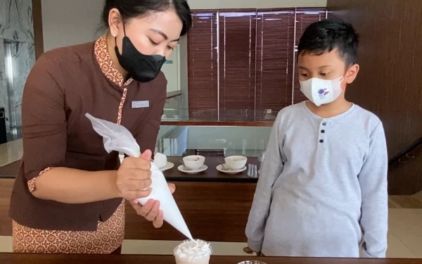 Thumbnail Berita - Manjakan Anak di Akhir Pekan , Menghias Makanan dan Minuman