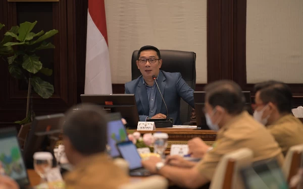 Thumbnail Berita - Ridwan Kamil Akui Instruksikan Evaluasi Program Petani Milenial