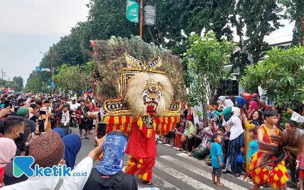 Thumbnail Berita - Karnaval Budaya Ramaikan Peringatan 1 Abad NU