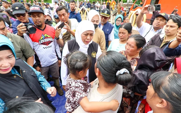 Khofifah Kunjungi Lokasi Bencana Banjir Bandang di Bondowoso