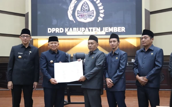 Thumbnail Berita - DPRD Jember Sahkan Perda Pengelolaan Sampah dan Kabupaten Layak Anak