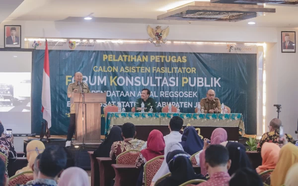 Thumbnail Berita - Bupati Jember Minta  Asisten Fasilitator FKB Regsosek Bekerja Sesuai Data dan Fakta