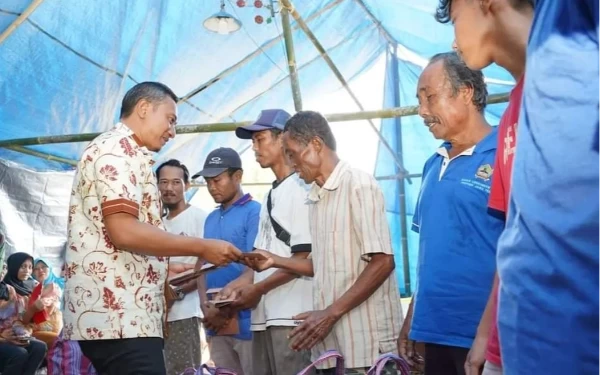 Thumbnail Berita - Tinjau Bencana Tanah Gerak Petungsinarang, Mas Aji: Prioritaskan Keselamatan Jiwa