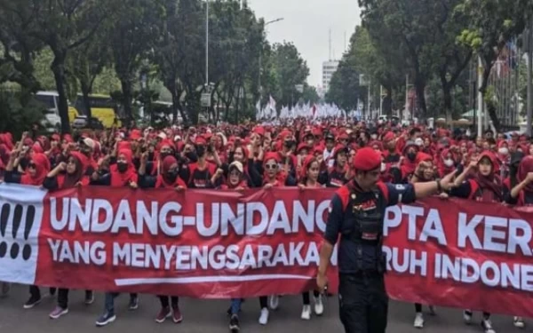 Thumbnail Berita - Ada Pertemuan Rahasia dengan Capres di Sela-Sela May Day