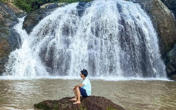 Thumbnail Berita - Air Terjun Pantai Eksotis di Jatim, No 4 Dekat Surabaya