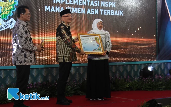 Thumbnail Berita - Pemprov Jatim Bersama 16 Kabupaten/Kota Borong BKN Award 2023