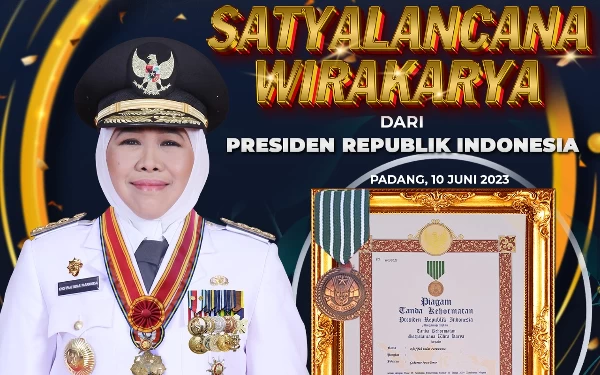 Thumbnail Berita - Berkontribusi pada Sektor Pertanian, Gubernur Khofifah Raih Penghargaan Satyalancana Wirakarya