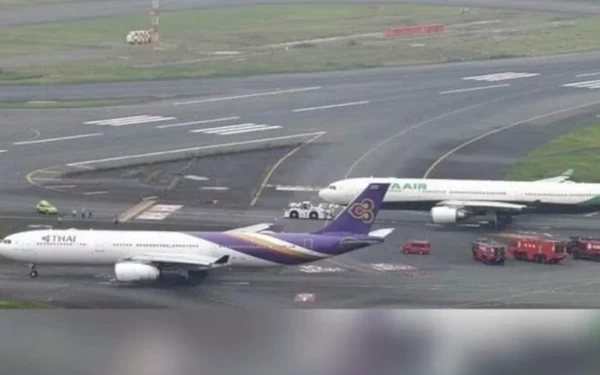 Dua Pesawat Bertabrakan di Bandara Tokyo, Sayap Thai Airways Patah