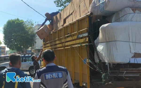 Thumbnail Berita - Lokasi Bongkar Muat Barang Dipindah ke Terminal, Cegah Kemacetan Arus Lalu Lintas