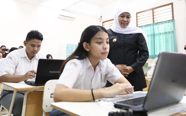 Thumbnail Hari Kelima PPDB SMA/SMK Jatim, 230.863 Siswa Telah Verifikasi PIN