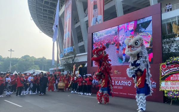 Thumbnail Berita - Reog, Barongsai hingga Angklung Meriahkan Peringatan Bulan Bung Karno di GBK Jakarta