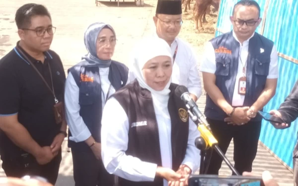 Thumbnail Sidak Kesiapan RPH Pegirian, Gubernur Khofifah: Sembelih Hewan Kurban Jangan Dibanting, tapi Direbahkan