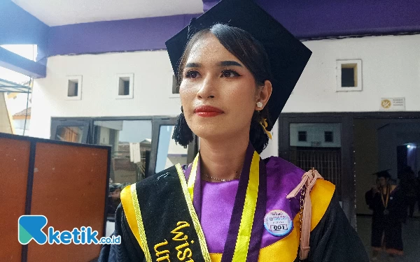 Thumbnail Berita - Nike Veronika, Berikan Tips Jadi Lulusan Terbaik Wisuda Ke-41 Unitri