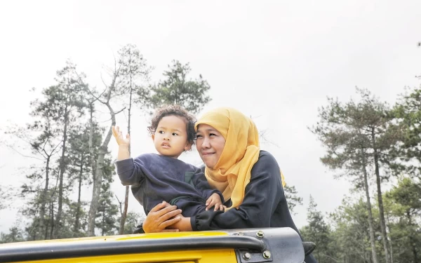 Thumbnail Berita - Libur Idul Adha, Khofifah Ajak Masyarakat Nikmati Destinasi Wisata Jatim