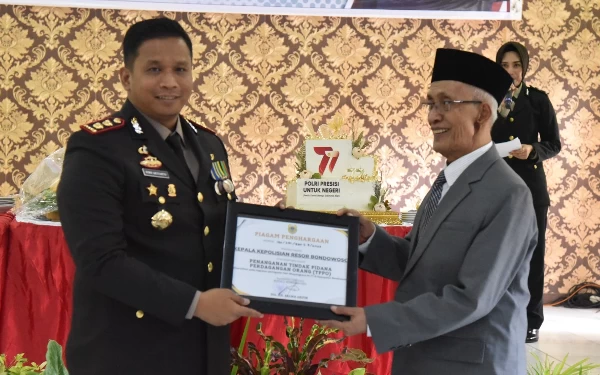 Thumbnail HUT Bhayangkara ke-77, Bupati Salwa Ucapkan Terima Kasih pada Polri