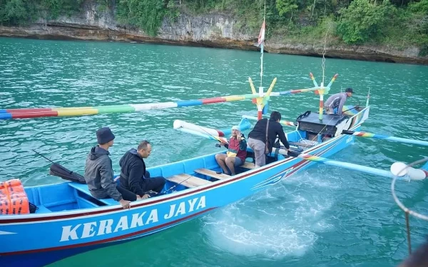 Bupati Ngawi Tantang Bupati Pacitan Nur Bayuaji Adu Memancing