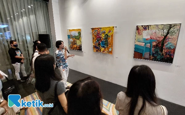 Thumbnail Artotel TS Suites Selenggarakan Pameran Seni Bertema Di Antara Hujan