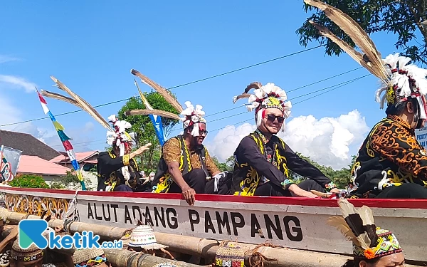 Thumbnail Berita - Kemeriahan Pesta Adat Dayak Kenyah di Desa Pampang Samarinda