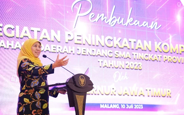 Thumbnail Berita - Gubernur Khofifah Sebut Peran Bahasa Daerah : Menjaga Kearifan Lokal