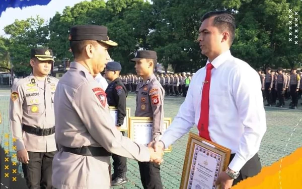 Thumbnail Membanggakan, Personel Polres Cianjur Raih Penghargaan