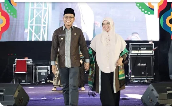 Thumbnail Berita - Festival Muharam, Bupati Kabupaten Bandung Minta UMKM Bangkit