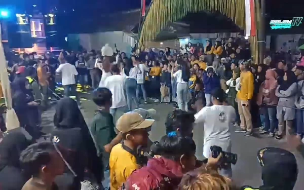 Thumbnail Berita - Pj Wali Kota Batu Tegur Kades Soal Karnaval hingga Tengah Malam