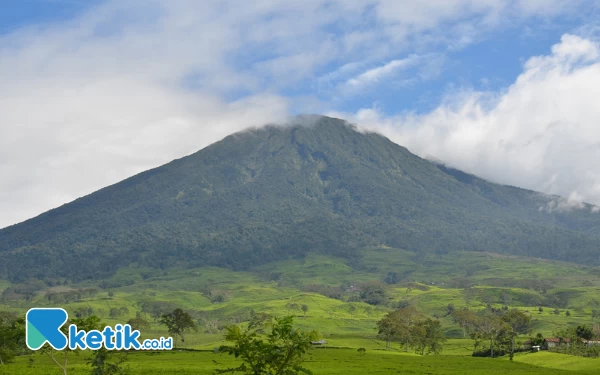 Thumbnail Berita - Gunung Api Dempo Erupsi, Status Level 2 Waspada!