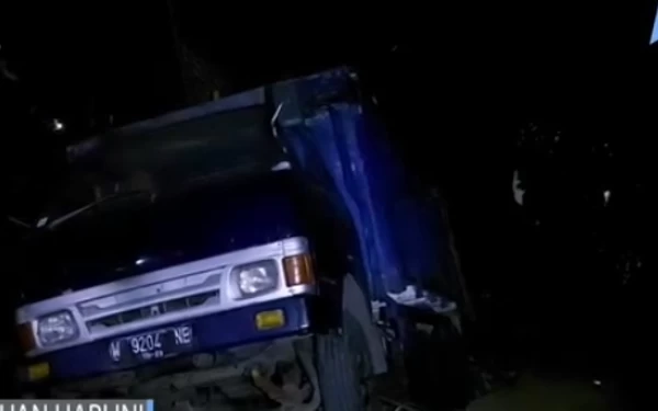 Angkut Ibu-Ibu Pengajian, Truk Oleng di Pasuran, 1 Lansia Meninggal