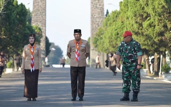 Thumbnail Berita - Gubernur Jabar Kang Emil Sisipkan Salam Perpisahan di Acara HUT ke-62 Pramuka