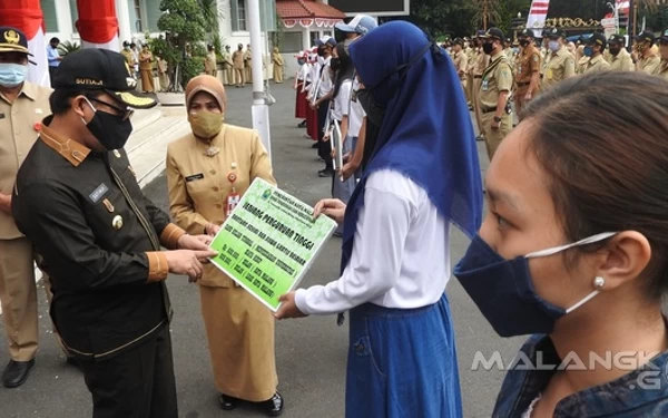 Thumbnail Berita - Pemkot Malang Berikan Beasiswa Kepada 320 Pelajar dan Mahasiswa