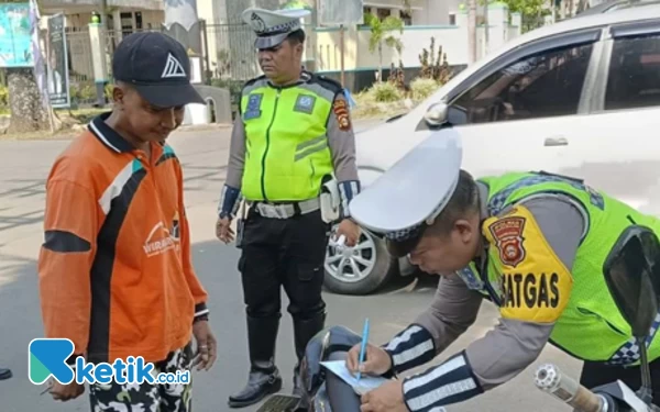 Sepekan Operasi Zebra Musi 2023, Didominasi Pelanggaran Tidak Pakai Helm Serta Goncengan Tiga