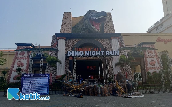 Thumbnail Berita - Dino Night Run Sajikan Olahraga Sambil Menikmati Jatim Park 3