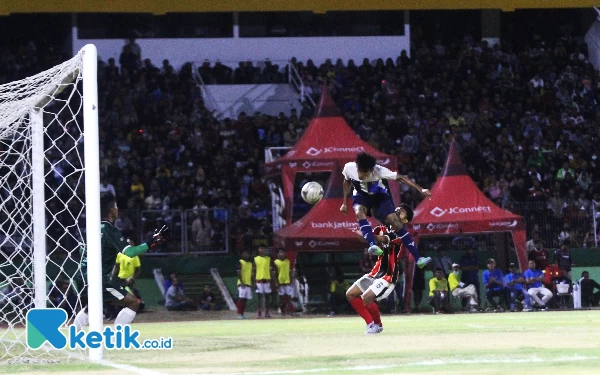 Thumbnail Berita - Taklukkan Kediri 2-1, Sidoarjo Sabet Emas Sepak  Bola Porprov