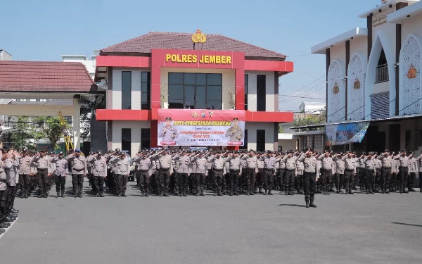 Thumbnail Berita - 600 Personel Gabungan Polres Jember Dikerahkan untuk Amankan Pilkades Serentak