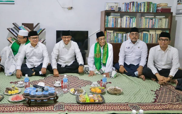 Thumbnail Anies Baswedan dan Muhaimin Iskandar saat berkunjung ke Pondok Pesantren Annuqayah Sumenep (Foto: twitter @cakiminNOW)