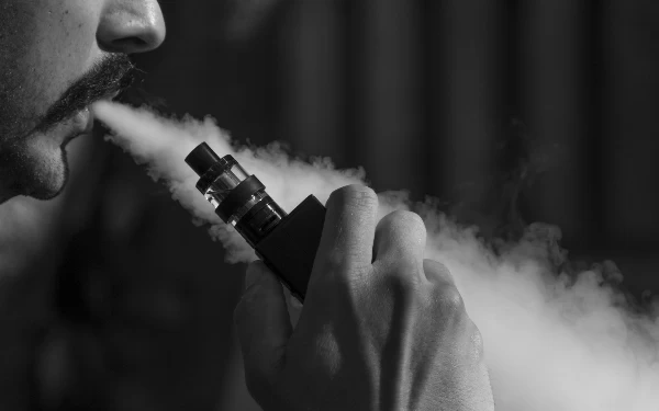 Thumbnail Berita - Awas! Inilah Efek Buruk Menggunakan Vape