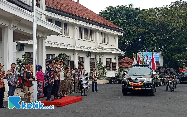 Thumbnail Berita - Dari Kota Malang, Kirab Pataka Jer Basuki Mawa Beya Diberangkatkan ke Kabupaten Malang