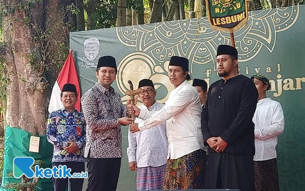 Apresiasi Festival Sekarbanjar, Emil Dardak: Budaya Bikin Kita Jejeg pada Alam!